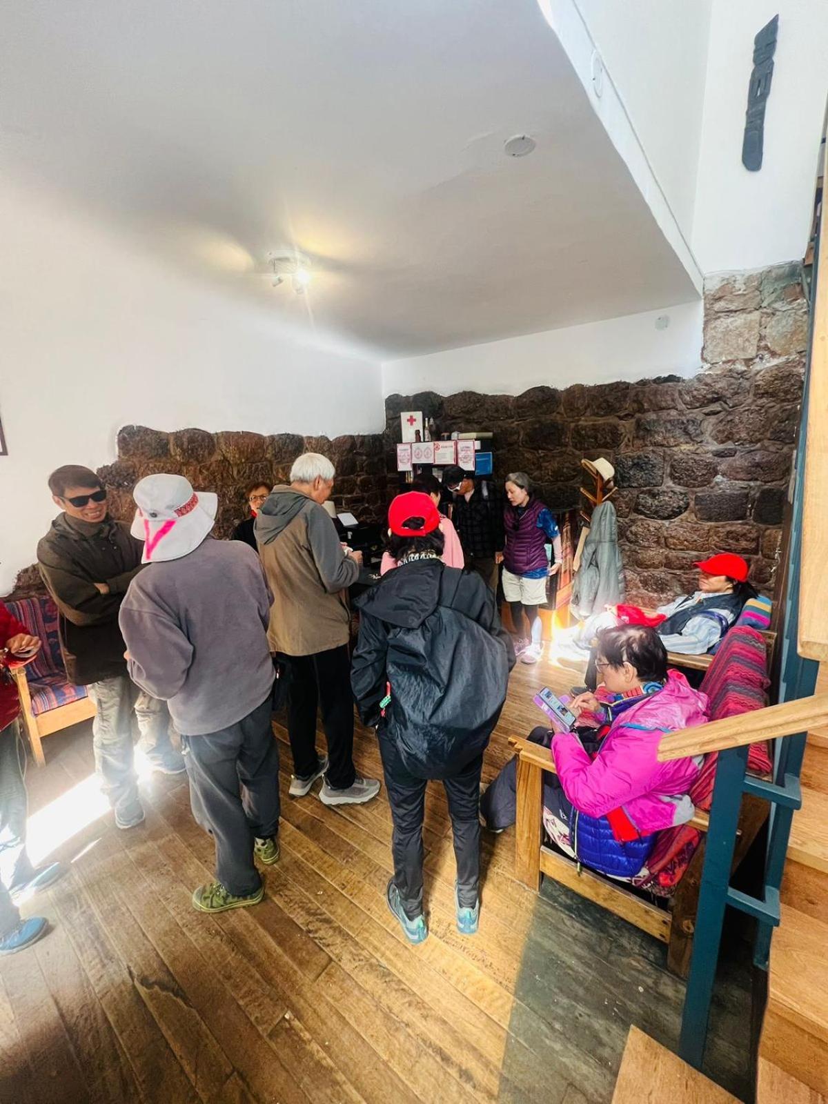 Flying Dog Hostel Куско Екстериор снимка