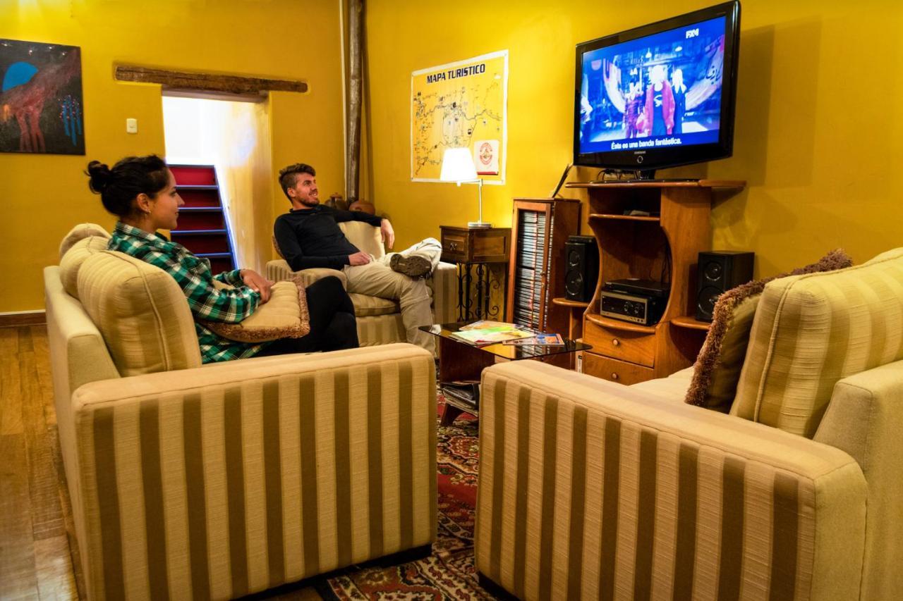 Flying Dog Hostel Куско Екстериор снимка